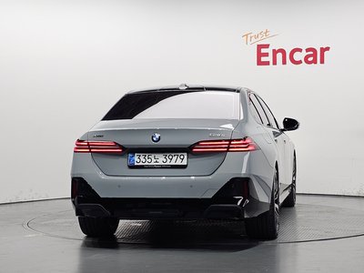 BMW 5 SERIES - 4