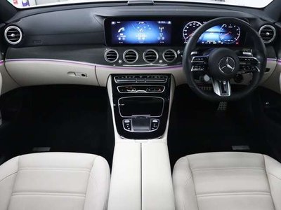 MERCEDES-BENZ E-CLASS - 2