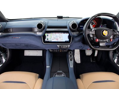 FERRARI GTC4 LUSSO - 2