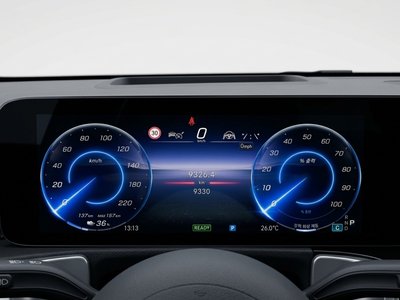 2025 Mercedes-BENZ EQB photo 8