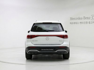 2025 Mercedes-BENZ EQB photo 3