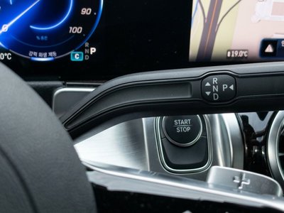 2025 Mercedes-BENZ EQB photo 9