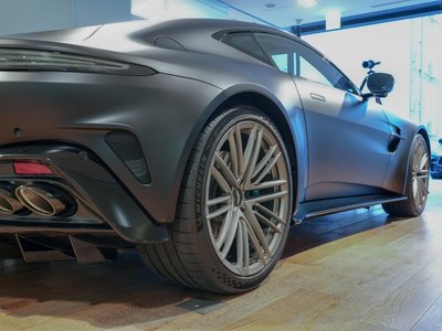 2025 Aston Martin VANTAGE — фото 13