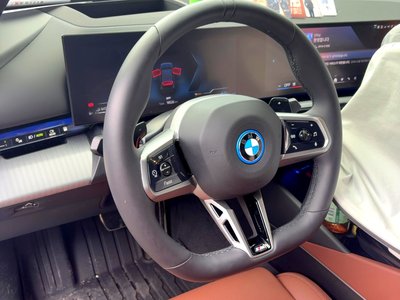 2025 BMW 5 SERIES 缩略图 17