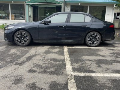 2025 BMW 5 SERIES photo 5