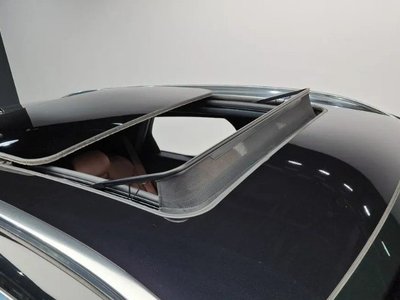 2021 Genesis GV70 — миниатюра 19