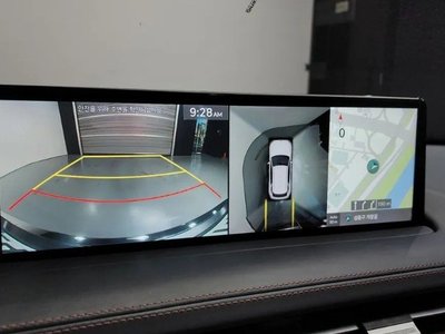 2021 Genesis GV70 — миниатюра 16