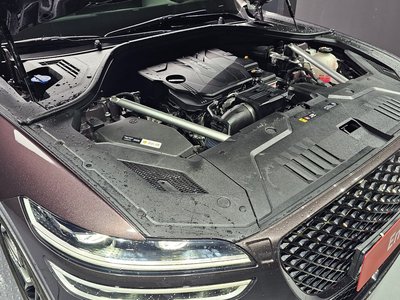 صورة 7 لـ 2021 Genesis GV70