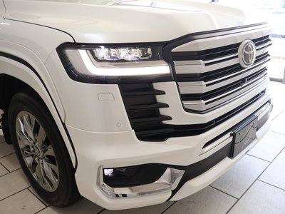 صورة مصغرة 53 لـ 2024 Toyota LAND CRUISER 300