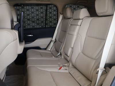 صورة مصغرة 44 لـ 2024 Toyota LAND CRUISER 300