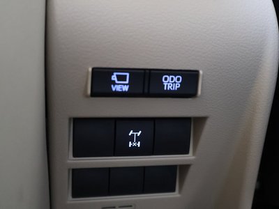 صورة مصغرة 34 لـ 2024 Toyota LAND CRUISER 300