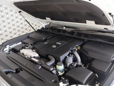 صورة مصغرة 65 لـ 2024 Toyota LAND CRUISER 300