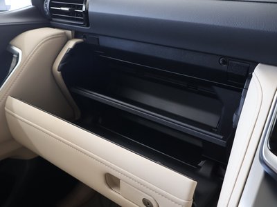 صورة مصغرة 28 لـ 2024 Toyota LAND CRUISER 300