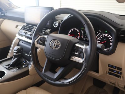 صورة مصغرة 35 لـ 2024 Toyota LAND CRUISER 300