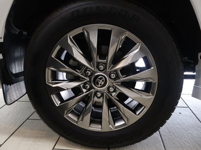 صورة مصغرة 56 لـ 2024 Toyota LAND CRUISER 300