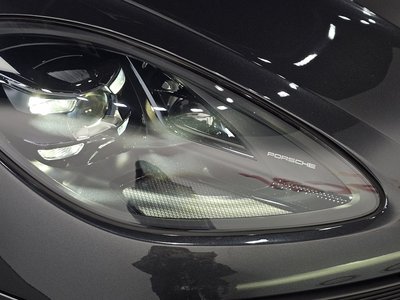 صورة 9 لـ 2021 Porsche MACAN