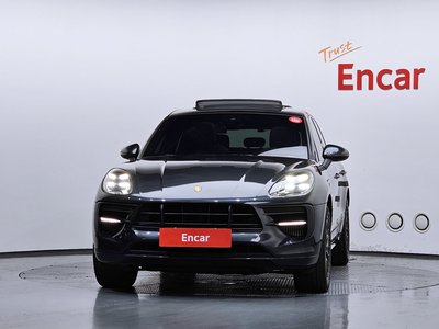 صورة 2 لـ 2021 Porsche MACAN