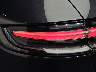 صورة 10 لـ 2021 Porsche MACAN