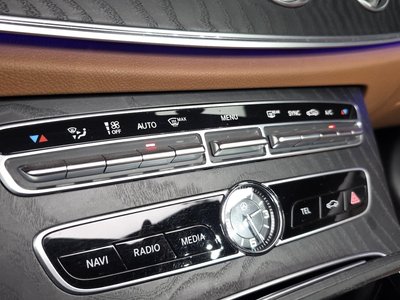2018 Mercedes-BENZ E-CLASS 缩略图 16