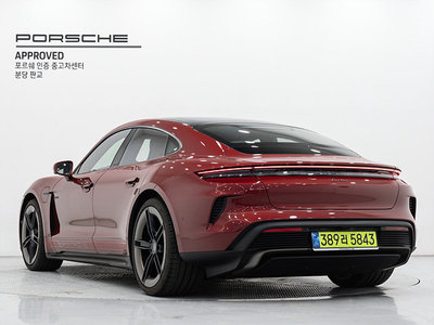 PORSCHE TAYCAN - 5