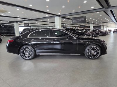 MERCEDES-BENZ E-CLASS - 3