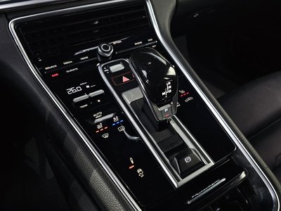 PORSCHE PANAMERA - 9