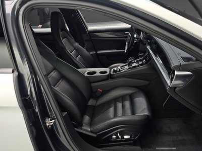 PORSCHE PANAMERA - 10