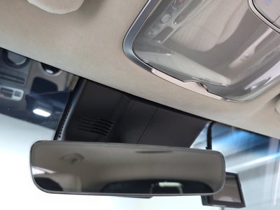 2023 Genesis GV70 thumbnail 25