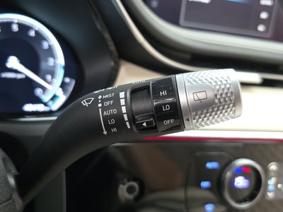 2023 Genesis GV70 thumbnail 30