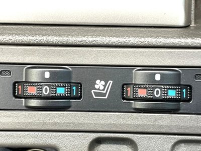TOYOTA LAND CRUISER - 7