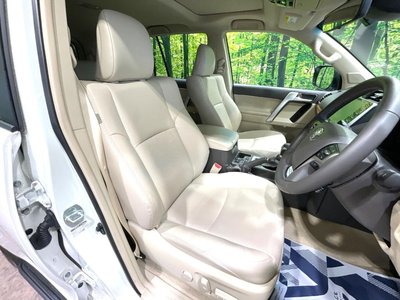 TOYOTA LAND CRUISER - 8