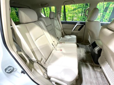 TOYOTA LAND CRUISER - 9