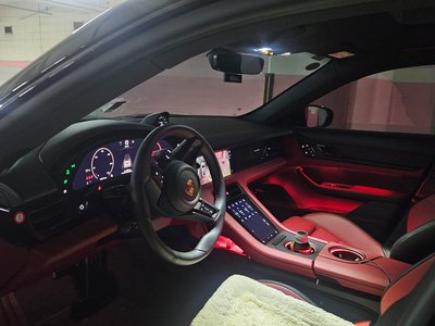 صورة 4 لـ 2025 Porsche TAYCAN