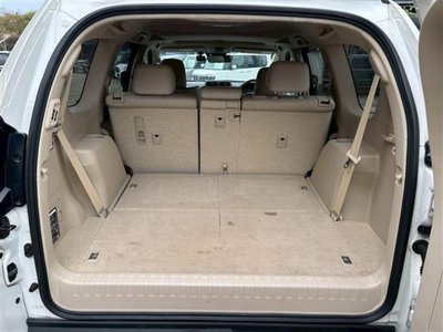 TOYOTA LAND CRUISER PRADO - 8