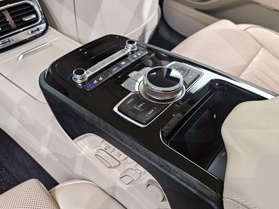 صورة مصغرة 30 لـ 2021 Genesis G90