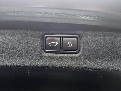 صورة مصغرة 32 لـ 2021 Genesis G90