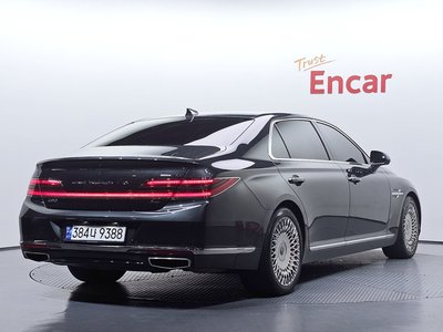 2021 Genesis G90 — фото 3