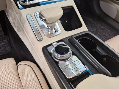 صورة مصغرة 12 لـ 2021 Genesis G90