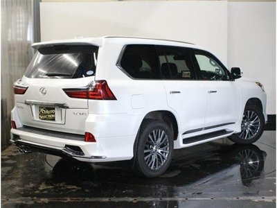 صورة 8 لـ 2018 Lexus LX