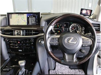 صورة مصغرة 15 لـ 2018 Lexus LX
