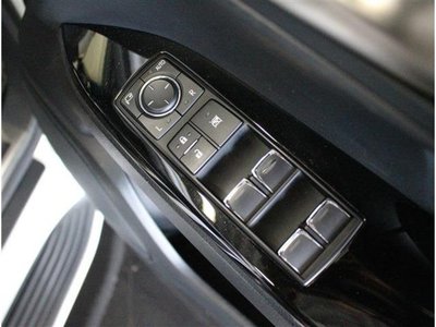 صورة مصغرة 40 لـ 2018 Lexus LX