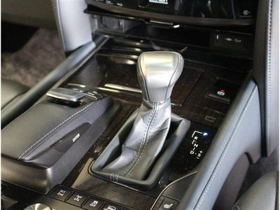 صورة مصغرة 20 لـ 2018 Lexus LX