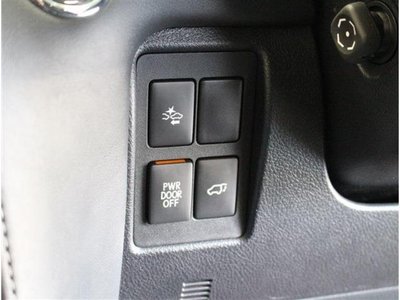 صورة مصغرة 30 لـ 2018 Lexus LX