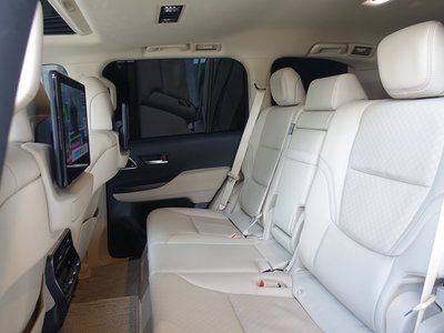 صورة مصغرة 67 لـ 2025 Toyota LAND CRUISER 300