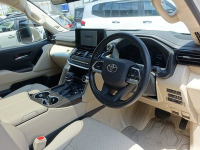 صورة مصغرة 64 لـ 2025 Toyota LAND CRUISER 300