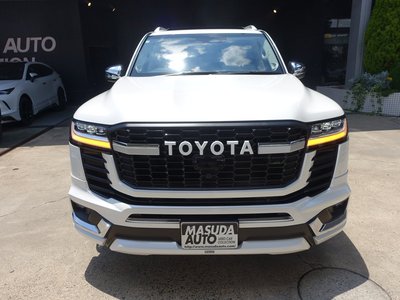 صورة 4 لـ 2025 Toyota LAND CRUISER 300
