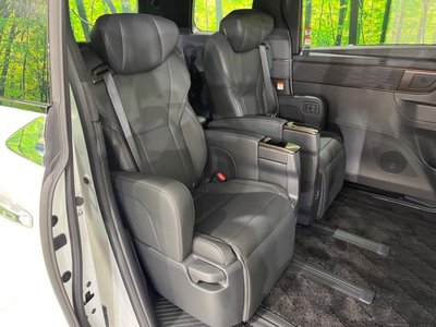 TOYOTA ALPHARD - 8