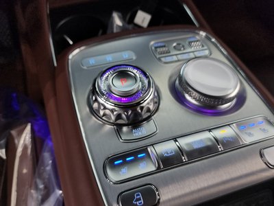 صورة 9 لـ 2022 Genesis G90 (RS4)