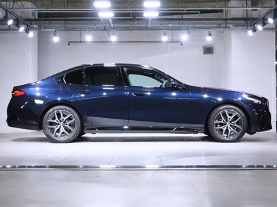 BMW 5 SERIES - 6