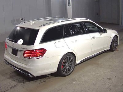 MERCEDES-BENZ E-CLASS - 5